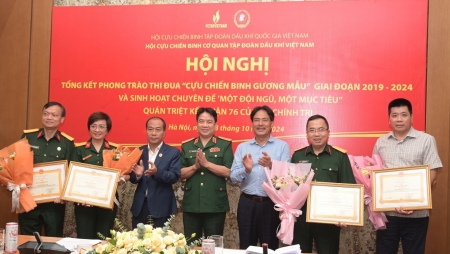 Hội CCB Cơ quan Tập đoàn tổng kết 5 năm phong trào thi đua "Cựu chiến binh gương mẫu"