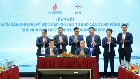 Petrovietnam và EVN ký kết biên bản ghi nhớ cung cấp LNG cho NMNĐ LNG Quảng Trạch II