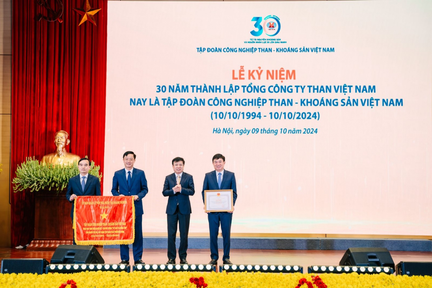TKV 30 năm xây dựng và phát triển