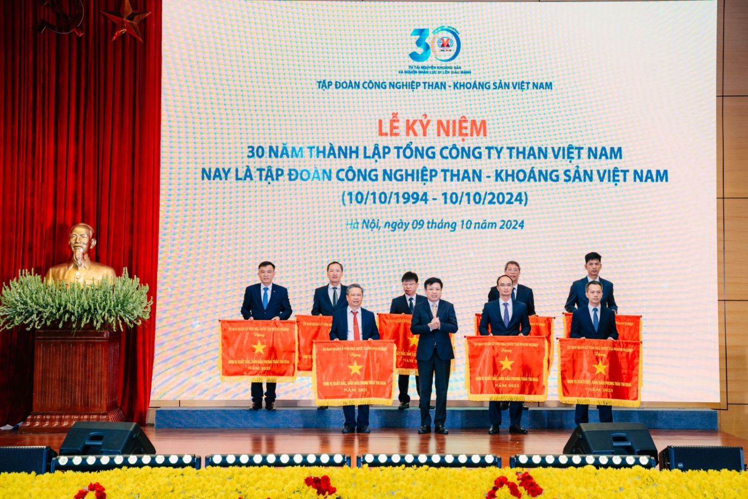 TKV 30 năm xây dựng và phát triển