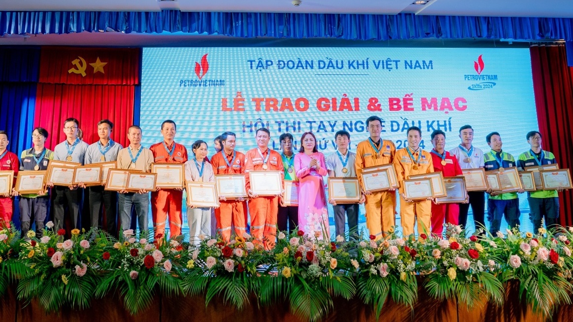 Petrovietnam động viên, khen thưởng kịp thời, khuyến khích người lao động nâng cao tay nghề