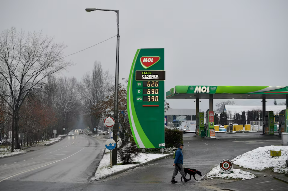 Hungary có thể chuyển sang sử dụng dầu không phải của Nga vào năm 2026