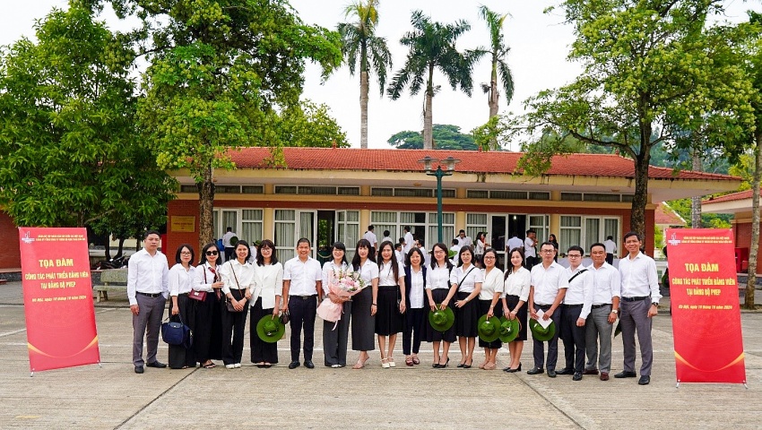 Đảng ủy PVEP tổ chức tọa đàm công tác phát triển Đảng viên khu vực phía Bắc