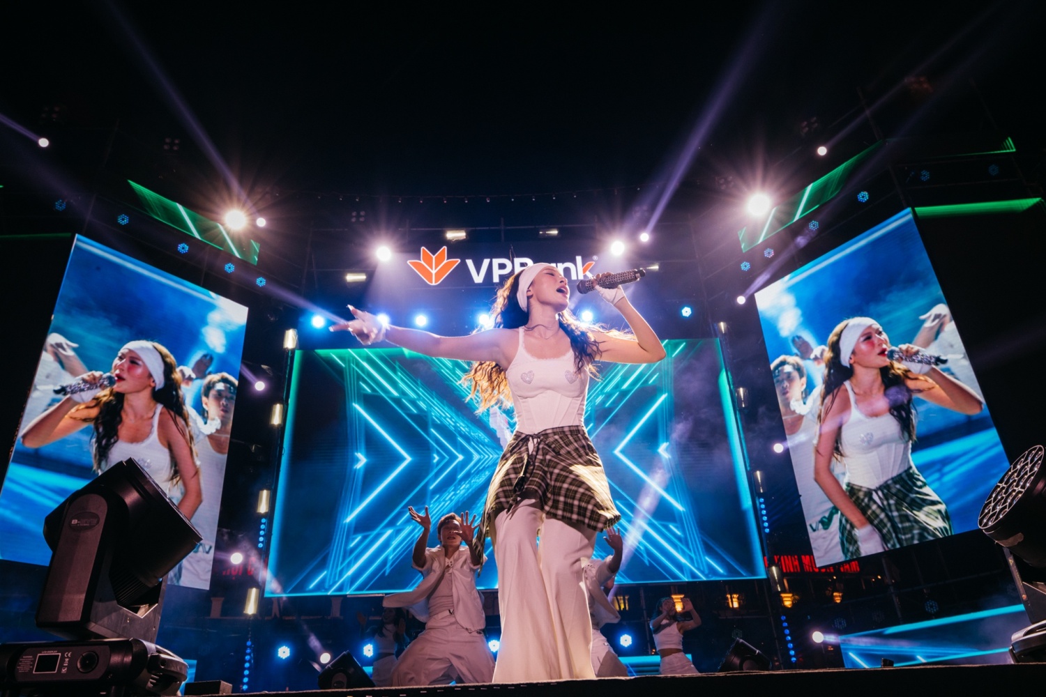 “Prime’s Night concert – Bứt phá từ hôm nay” – đêm nhạc kỷ niệm 3 năm sinh nhật VPBank Prime