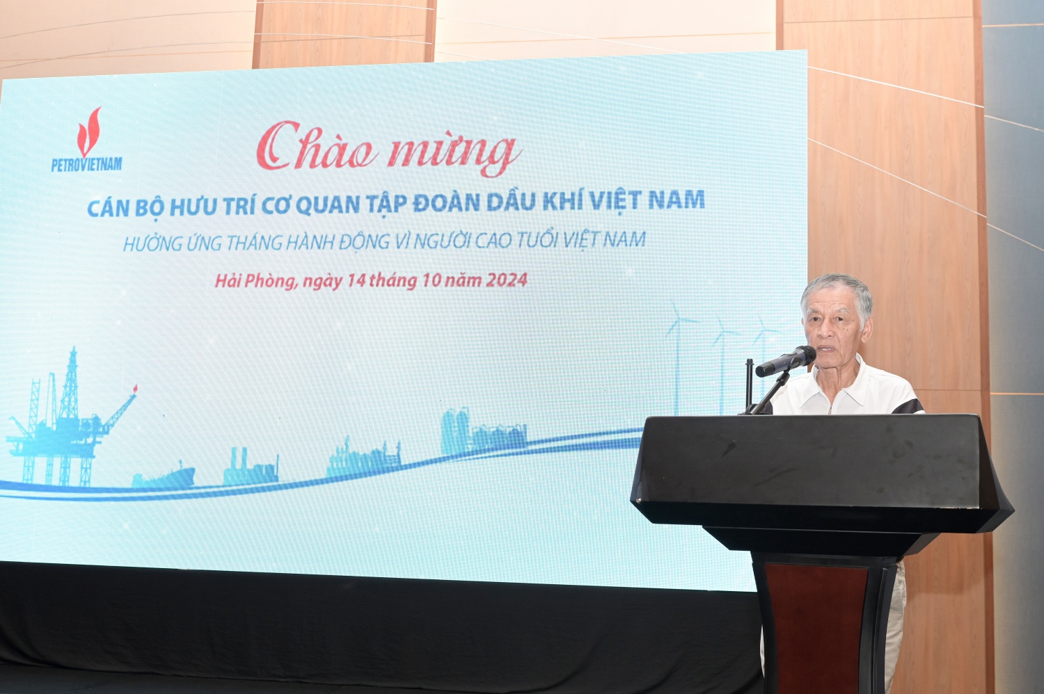 Petrovietnam gặp mặt, giao lưu cán bộ hưu trí cán bộ hưu trí qua các thời kỳ