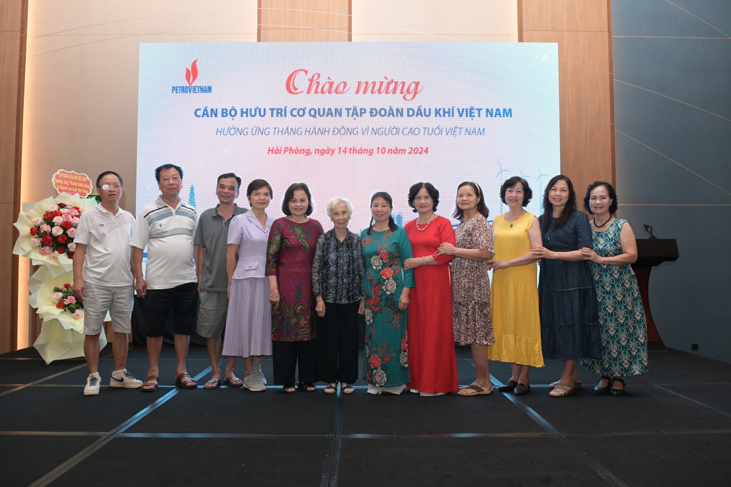 Petrovietnam gặp mặt, giao lưu cán bộ hưu trí cán bộ hưu trí qua các thời kỳ