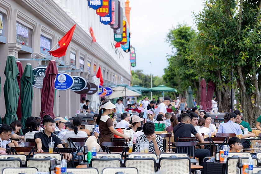 Thành phố Đảo Hoàng Gia hot rần rần trước chuỗi sự kiện “Chị Đẹp”
