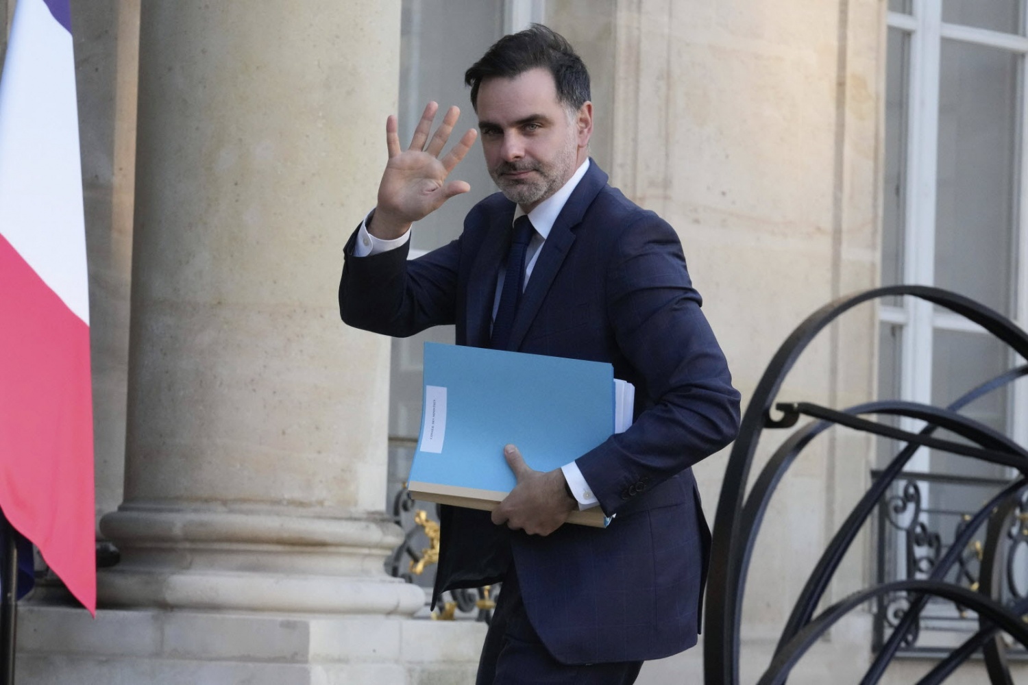 Pháp: Tranh cãi về việc tăng thuế năng lượng