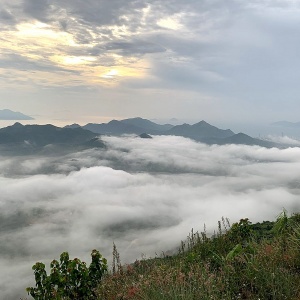 Săn mây trên đỉnh Hòn Én