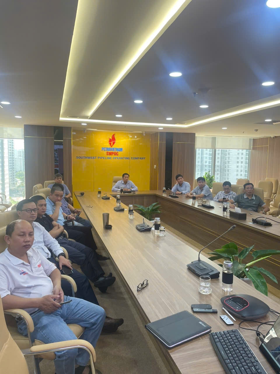 Đảng ủy Tập đoàn Dầu khí Quốc gia Việt Nam học tập, quán triệt thực hiện Nghị quyết Hội nghị Trung ương 10 Khóa XIII Đảng ủy Tập đoàn Dầu khí Quốc gia Việt Nam học tập, quán triệt thực hiện Nghị quyết Hội nghị Trung ương 10 Khóa XIII