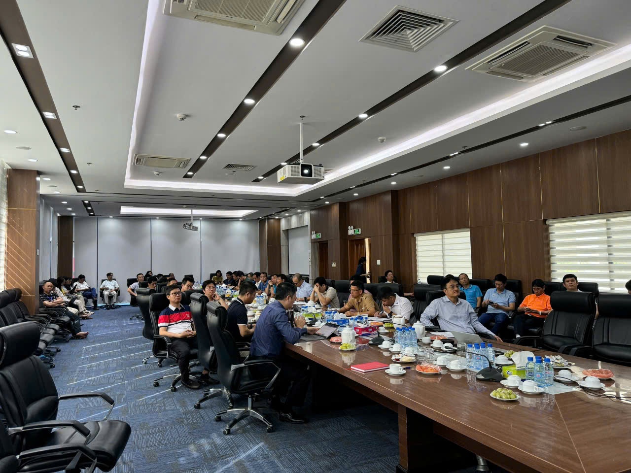 Đảng ủy Tập đoàn Dầu khí Quốc gia Việt Nam học tập, quán triệt thực hiện Nghị quyết Hội nghị Trung ương 10 Khóa XIII Đảng ủy Tập đoàn Dầu khí Quốc gia Việt Nam học tập, quán triệt thực hiện Nghị quyết Hội nghị Trung ương 10 Khóa XIII