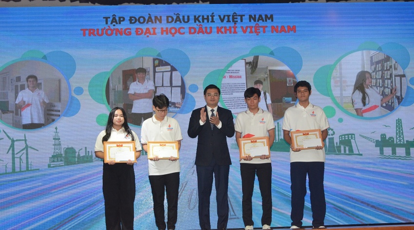 PVU tưng bừng khai giảng năm học mới 2024-2025