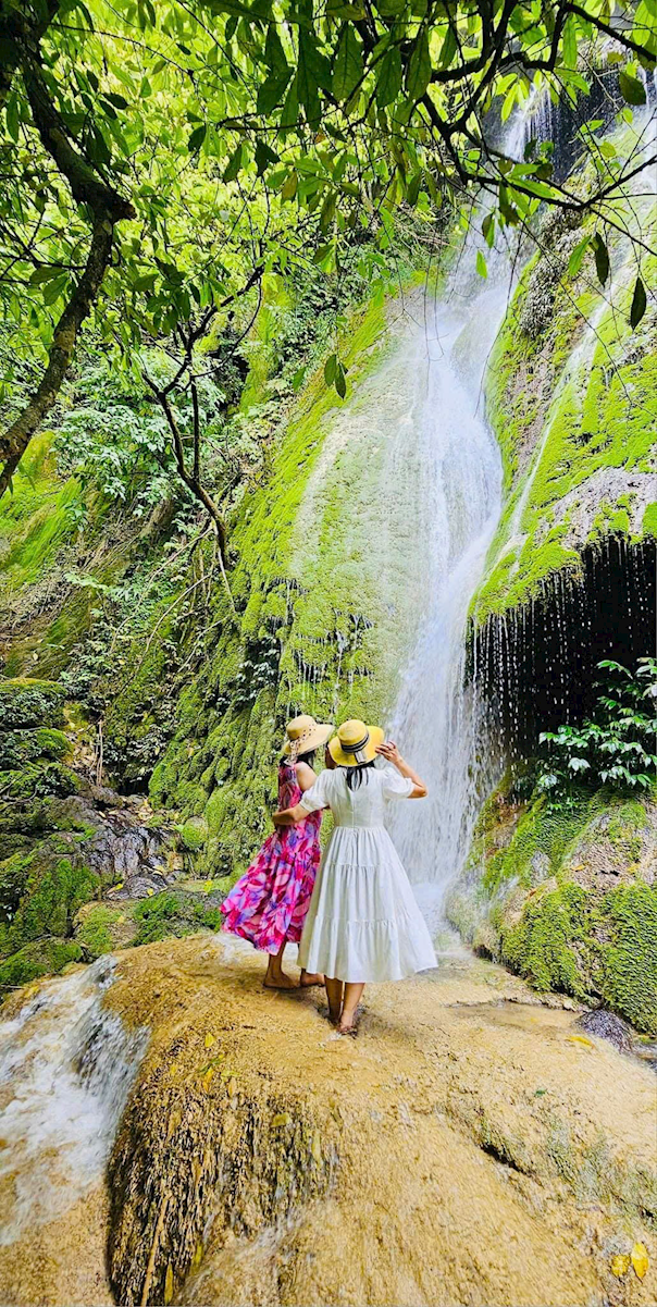 “Tan chảy” trước vẻ đẹp nguyên sơ của thác Rêu Sìn Hồ “Tan chảy” trước vẻ đẹp nguyên sơ của thác Rêu Sìn Hồ