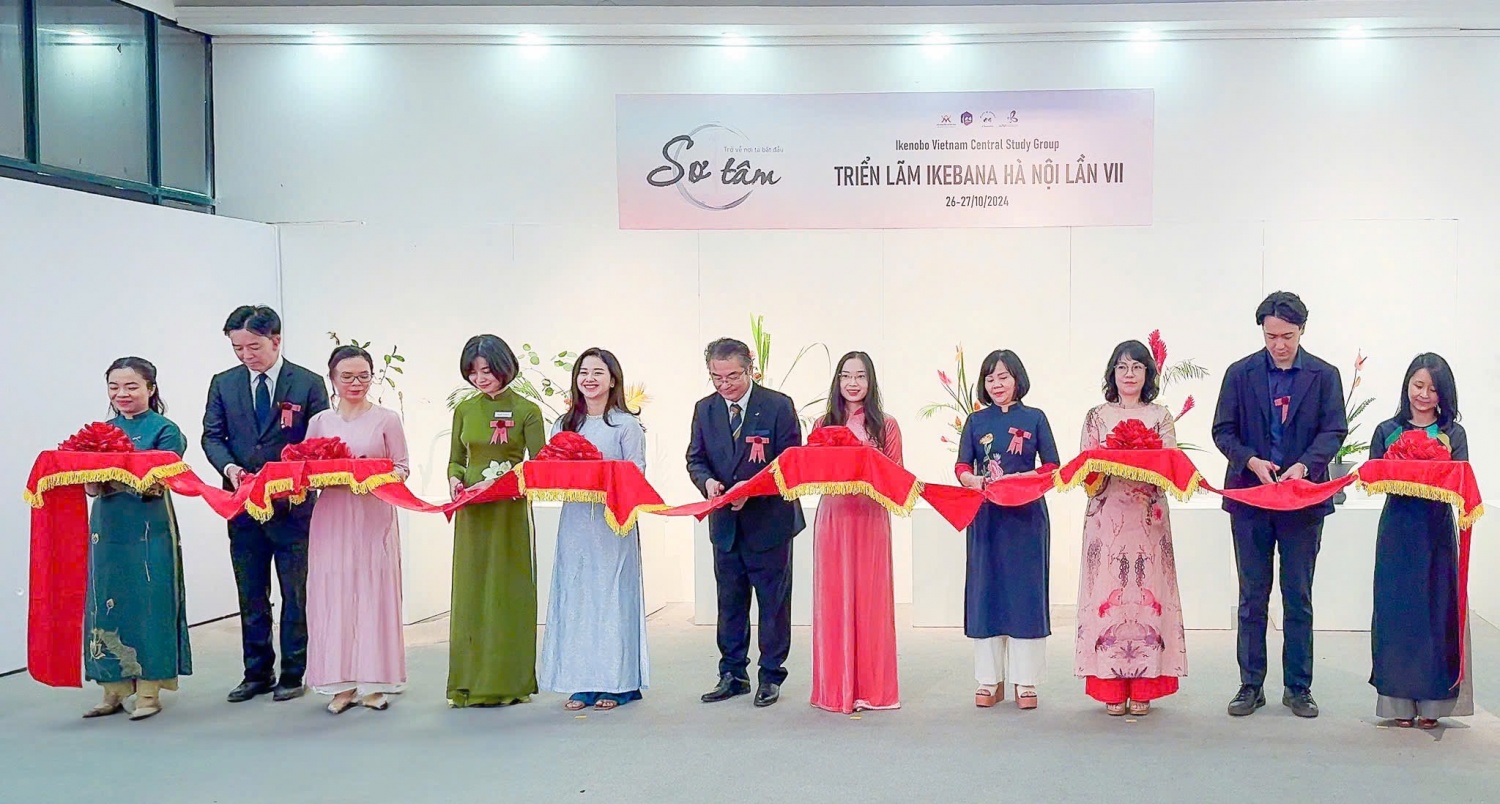Triển lãm Ikebana Hà Nội lần thứ VII - Trở về tâm thế thuần khiết Triển lãm Ikebana Hà Nội lần thứ VII: Trở về tâm thế thuần khiết