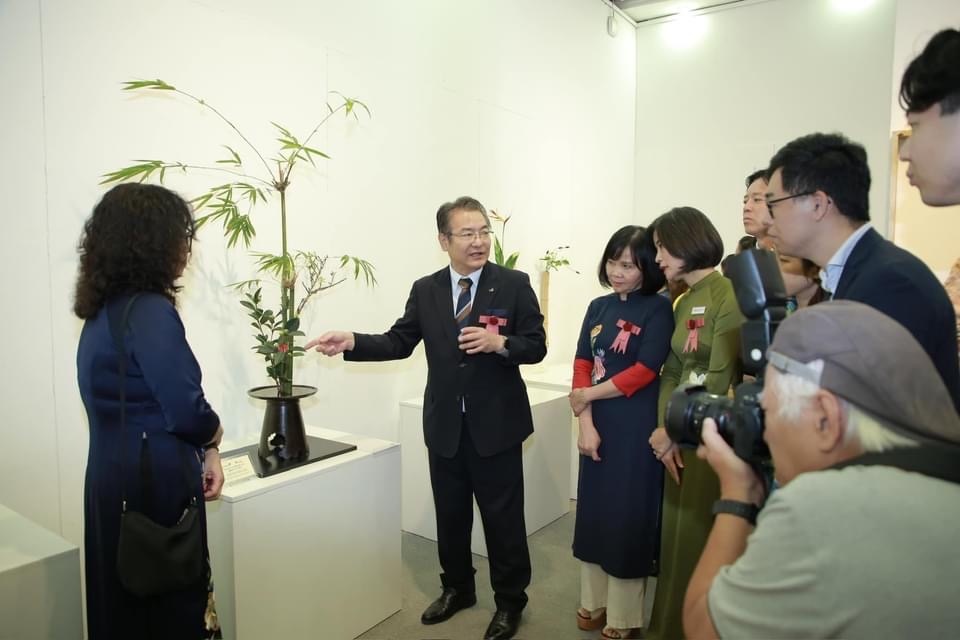 Triển lãm Ikebana Hà Nội lần thứ VII - Trở về tâm thế thuần khiết Triển lãm Ikebana Hà Nội lần thứ VII - Trở về tâm thế thuần khiết