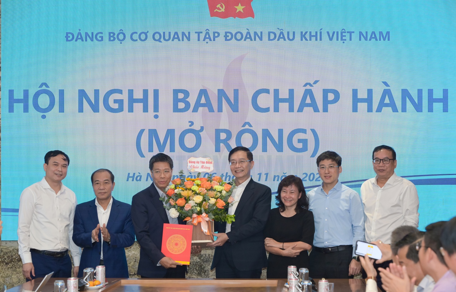 Đồng chí Nguyễn Văn Mậu được chuẩn y giữ chức vụ Bí thư Đảng ủy Cơ quan Tập đoàn Dầu khí Việt Nam, nhiệm kỳ 2020 - 2025