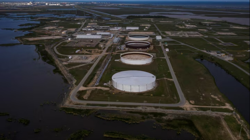 Chính quyền Biden không thể mua thêm dầu dự trữ khẩn cấp