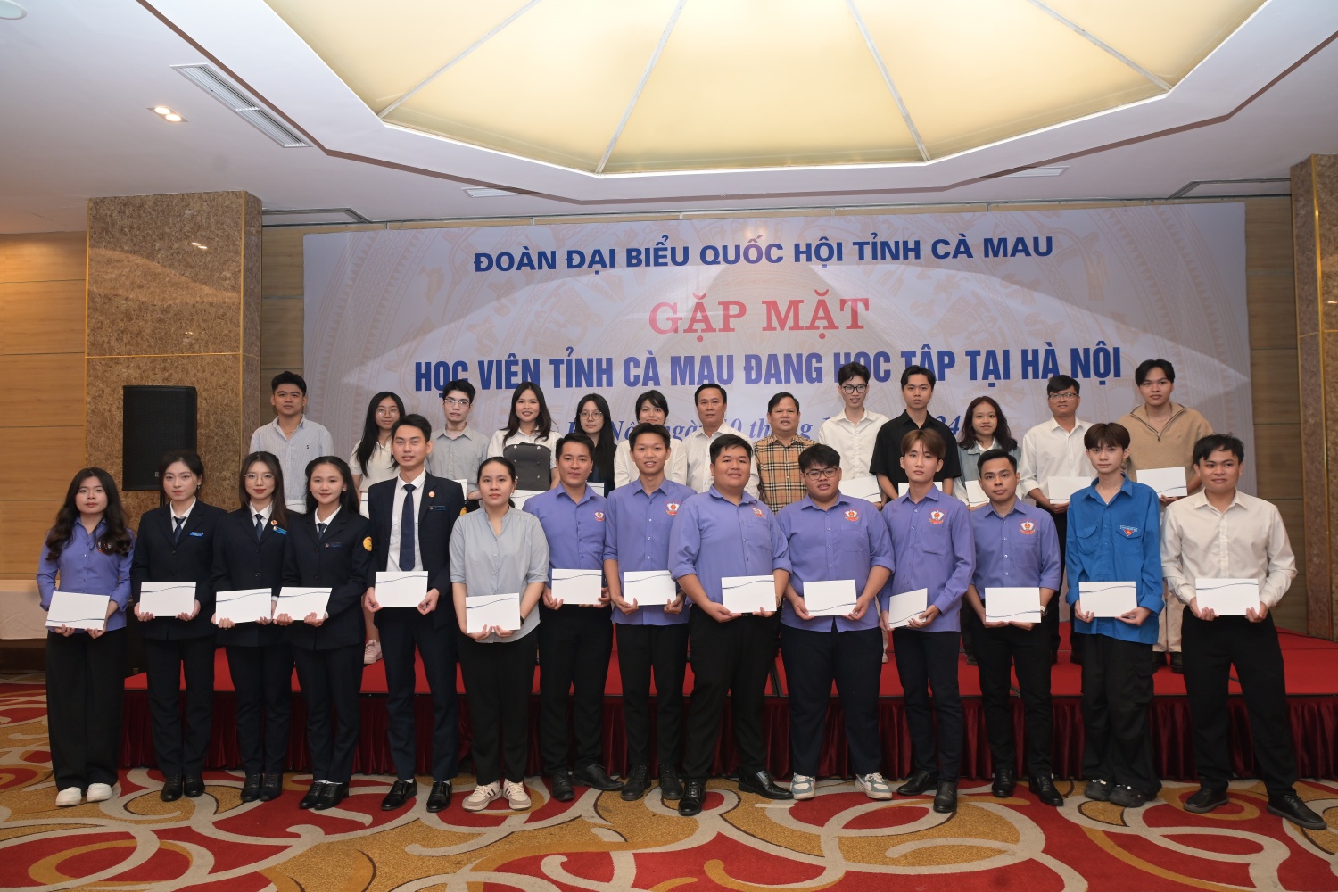 Petrovietnam trao học bổng cho học sinh, sinh viên xuất sắc tỉnh Cà Mau đang học tập tại Hà Nội