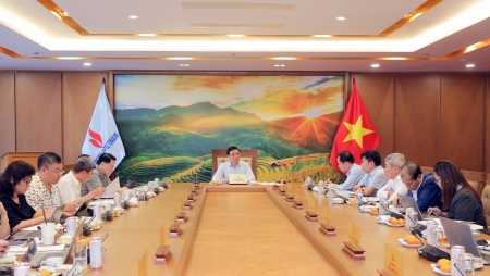 Petrovietnam - Tập đoàn Công nghiệp - năng lượng Quốc gia: Thúc đẩy tốc độ tăng trưởng, phấn đấu tổng doanh thu năm 2024 cán đích 1 triệu tỷ đồng