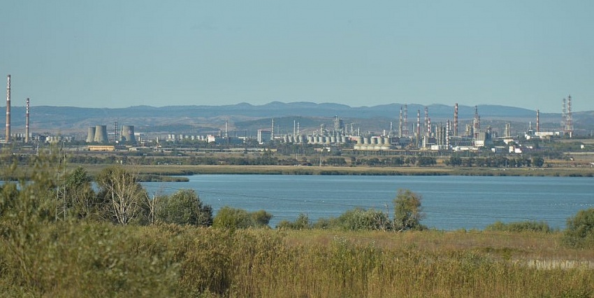 Bulgaria yêu cầu quyền phủ quyết việc bán nhà máy lọc dầu Neftochim của Nga