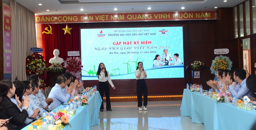 Trường Đại học Dầu khí Việt Nam tổ chức gặp mặt kỷ niệm Ngày Nhà giáo Việt Nam
