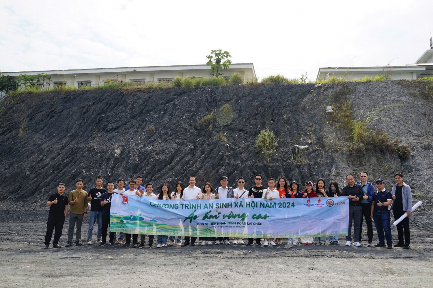 Đoàn viên thanh niên VPI, PV Chem, C04 và FECON tham gia chương trình Đào tạo thực địa và an sinh xã hội “Áo ấm vùng cao” năm 2024. Tuổi trẻ Dầu khí, C04, FECON phối hợp tổ chức chương trình đào tạo thực địa, ASXH tại Lào Cai và Lai Châu