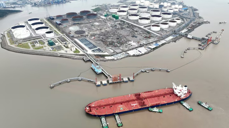 Trung Quốc tăng hạn ngạch nhập khẩu dầu thô cho các nhà máy lọc dầu độc lập