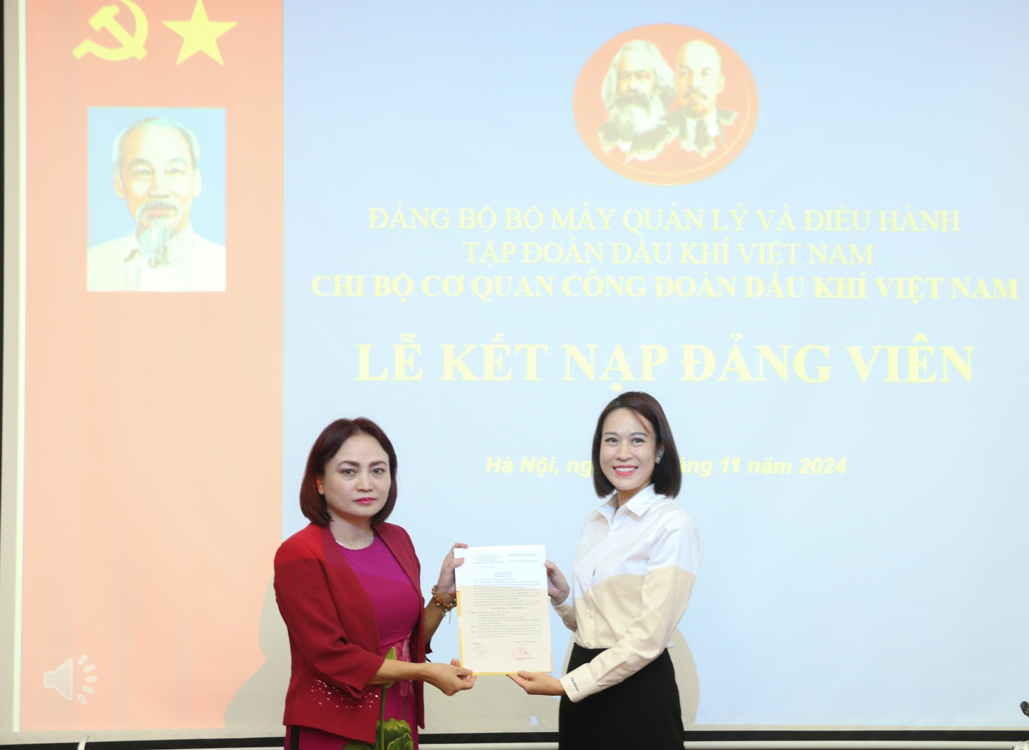 Chi bộ Cơ quan Công đoàn DKVN tổ chức Lễ kết nạp Đảng viên mới Chi bộ Cơ quan Công đoàn DKVN tổ chức Lễ kết nạp Đảng viên mới