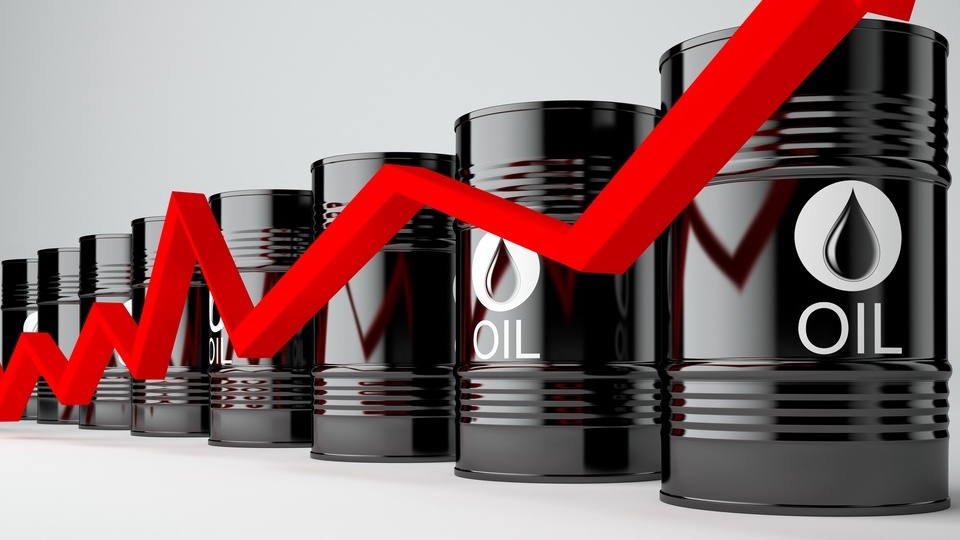 Thị trường dầu khí thế giới trước thềm các lệnh trừng phạt mới với Nga và Iran