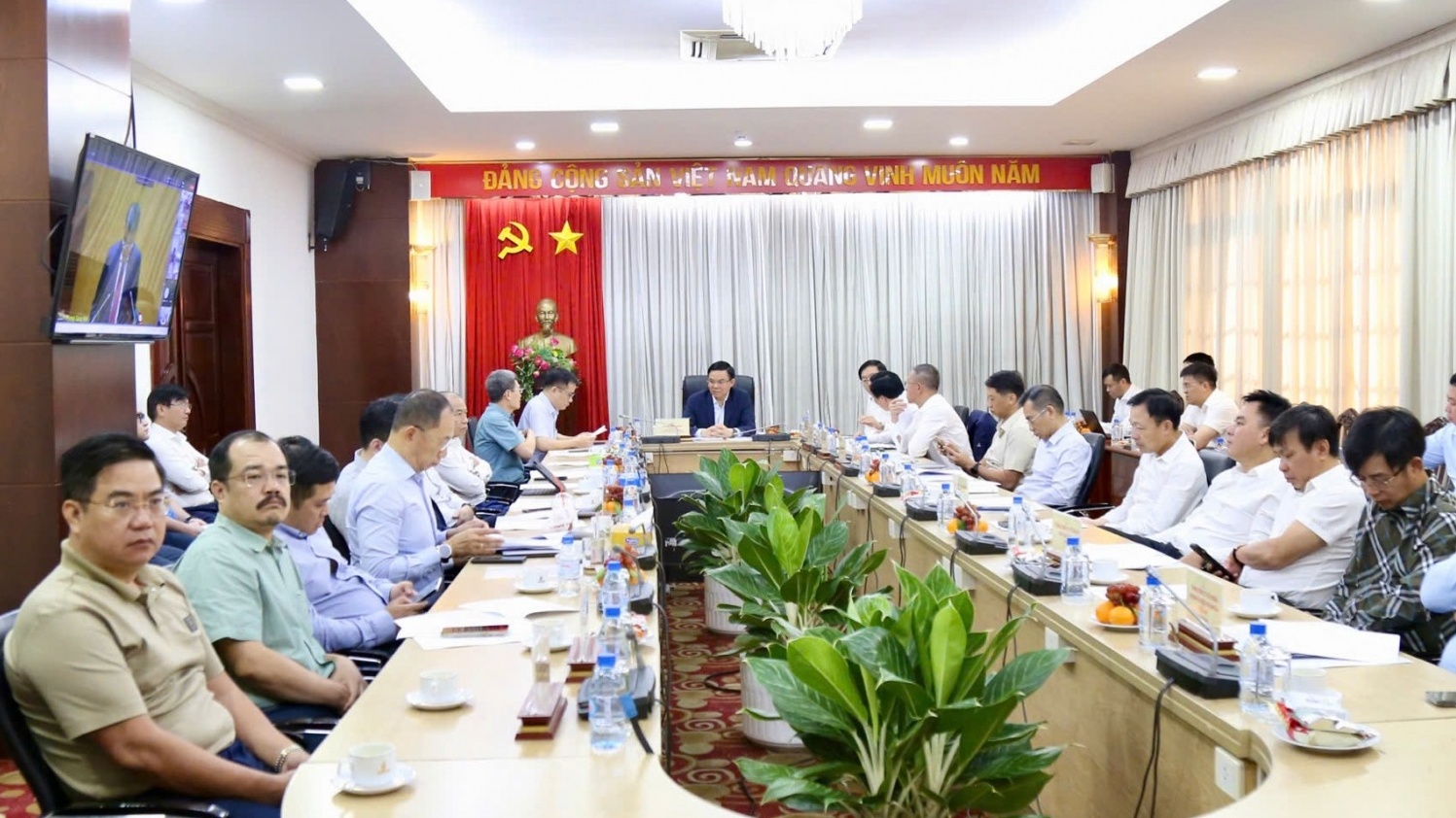 Hơn 5.000 đảng viên Đảng bộ Tập đoàn tham dự Hội nghị quán triệt, triển khai tổng kết thực hiện Nghị quyết 18