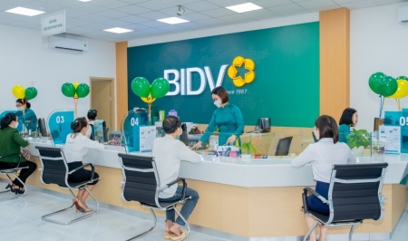 Điểm tin ngân hàng ngày 4/12: Ba ngân hàng lớn chuẩn bị trả cổ tức, tăng vốn điều lệ