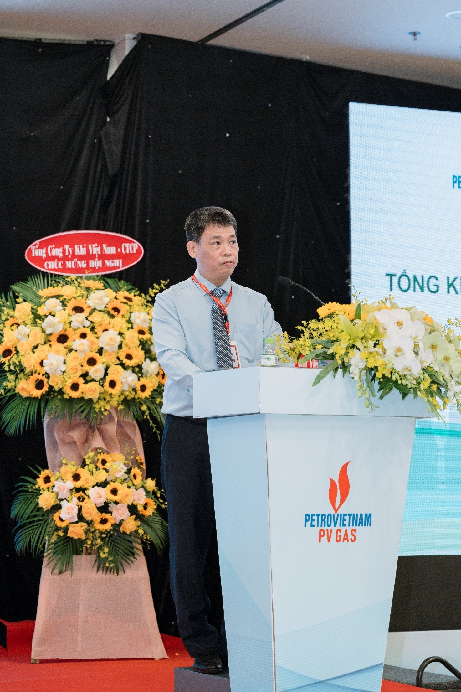 Giám đốc PV GAS SERVICES báo cáo tại Hội nghị