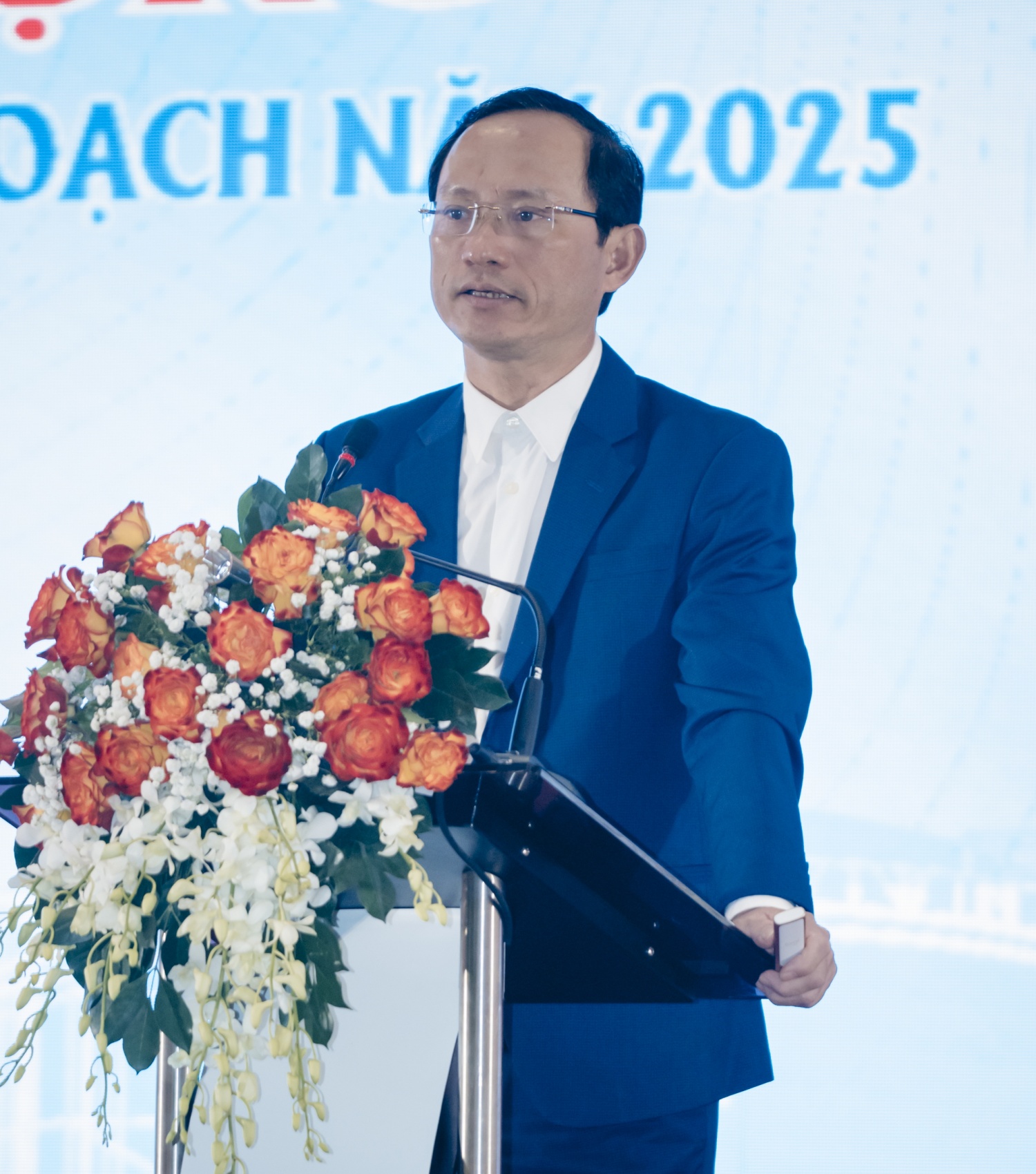 Ông Lê Tất Giám đốc PV GAS VUNG TAU báo cáo tại Hội nghị
