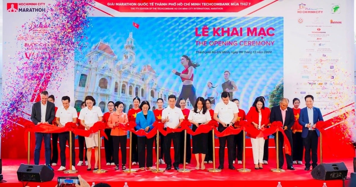 Khai mạc giải Marathon Quốc tế TP Hồ Chí Minh Techcombank lần thứ 7