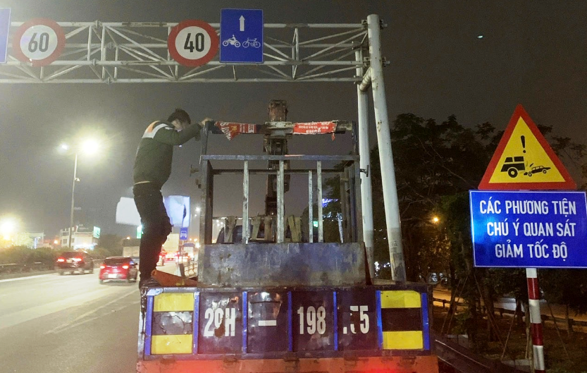 Điều chỉnh tốc độ tối đa của xe máy trên cầu Thanh Trì xuống 40 km/h