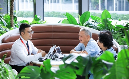 Techcombank hỗ trợ khách hàng gấp rút hoàn thiện cập nhật giấy tờ tùy thân và đăng ký sinh trắc học trước giờ “G”