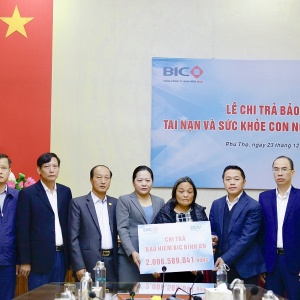 BIC chi trả hơn 2 tỷ đồng quyền lợi bảo hiểm cho khách hàng tại Phú Thọ