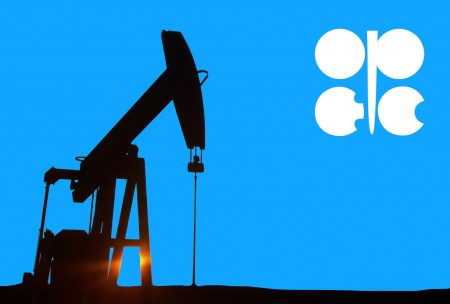 OPEC+ đối mặt với một trong những vấn đề gây chia rẽ nhất