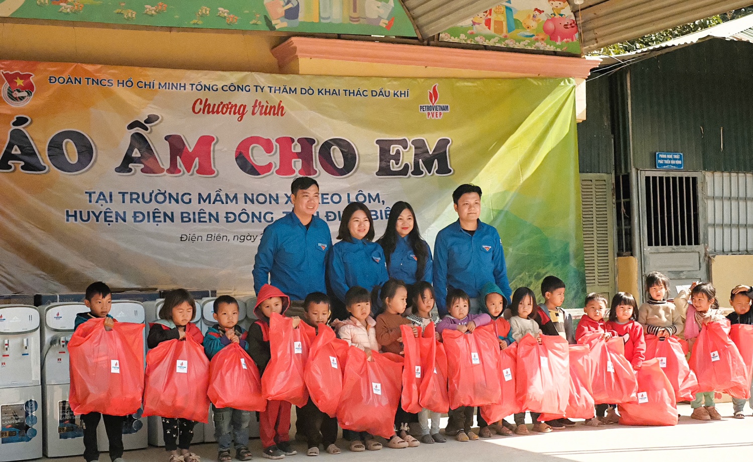Đoàn Thanh niên PVEP tổ chức hoạt động về nguồn tại Điện Biên