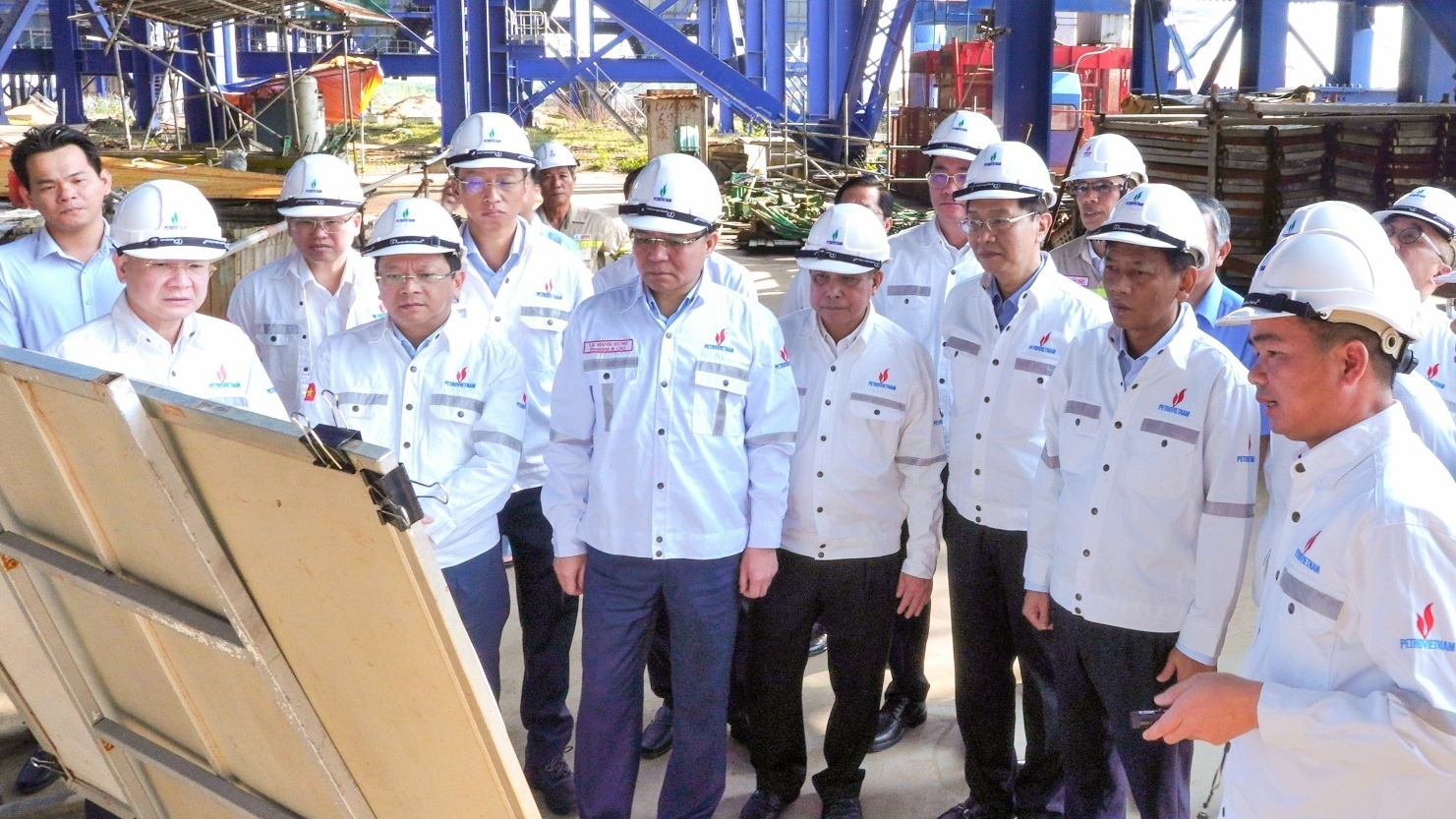 Huy động cả hệ thống chính trị toàn Petrovietnam để đưa dự án NMNĐ Long Phú 1 về đích