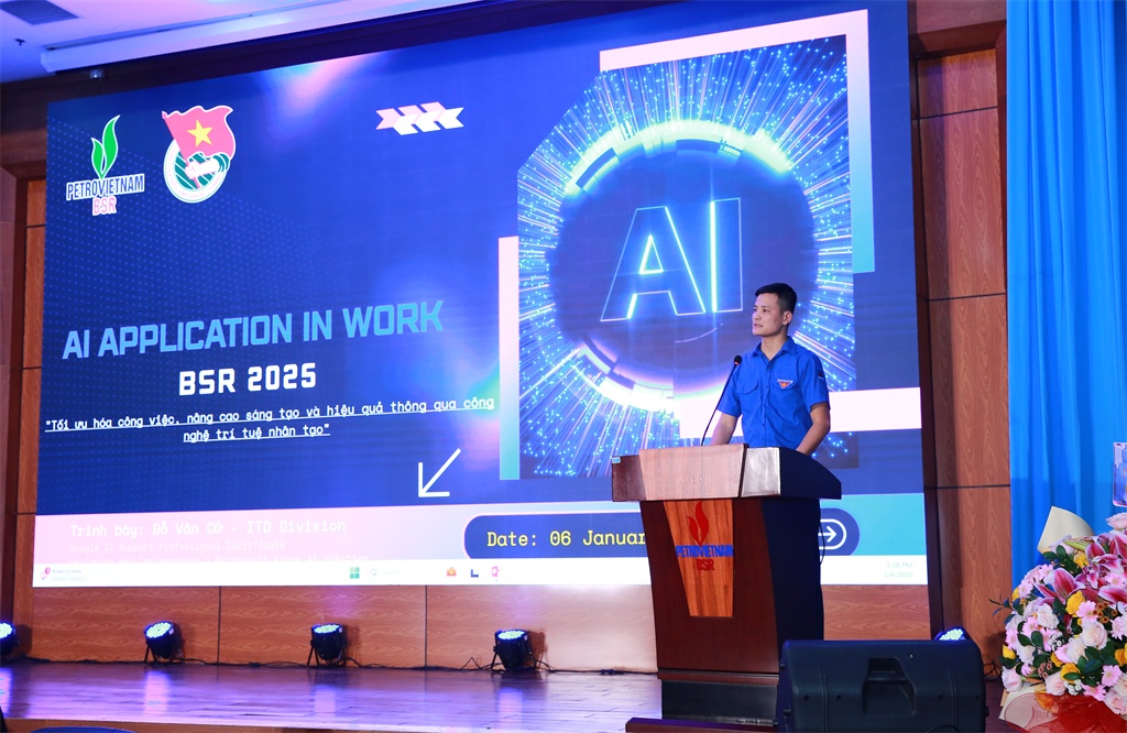 Đại diện các chi đoàn trình bày tham luận tại Hội nghị