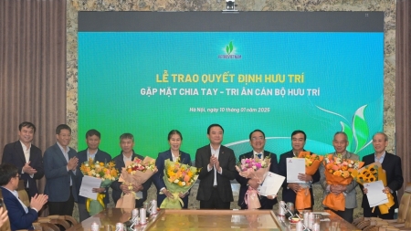Petrovietnam trao quyết định hưu trí cho cán bộ Bộ máy Quản lý và Điều hành Tập đoàn