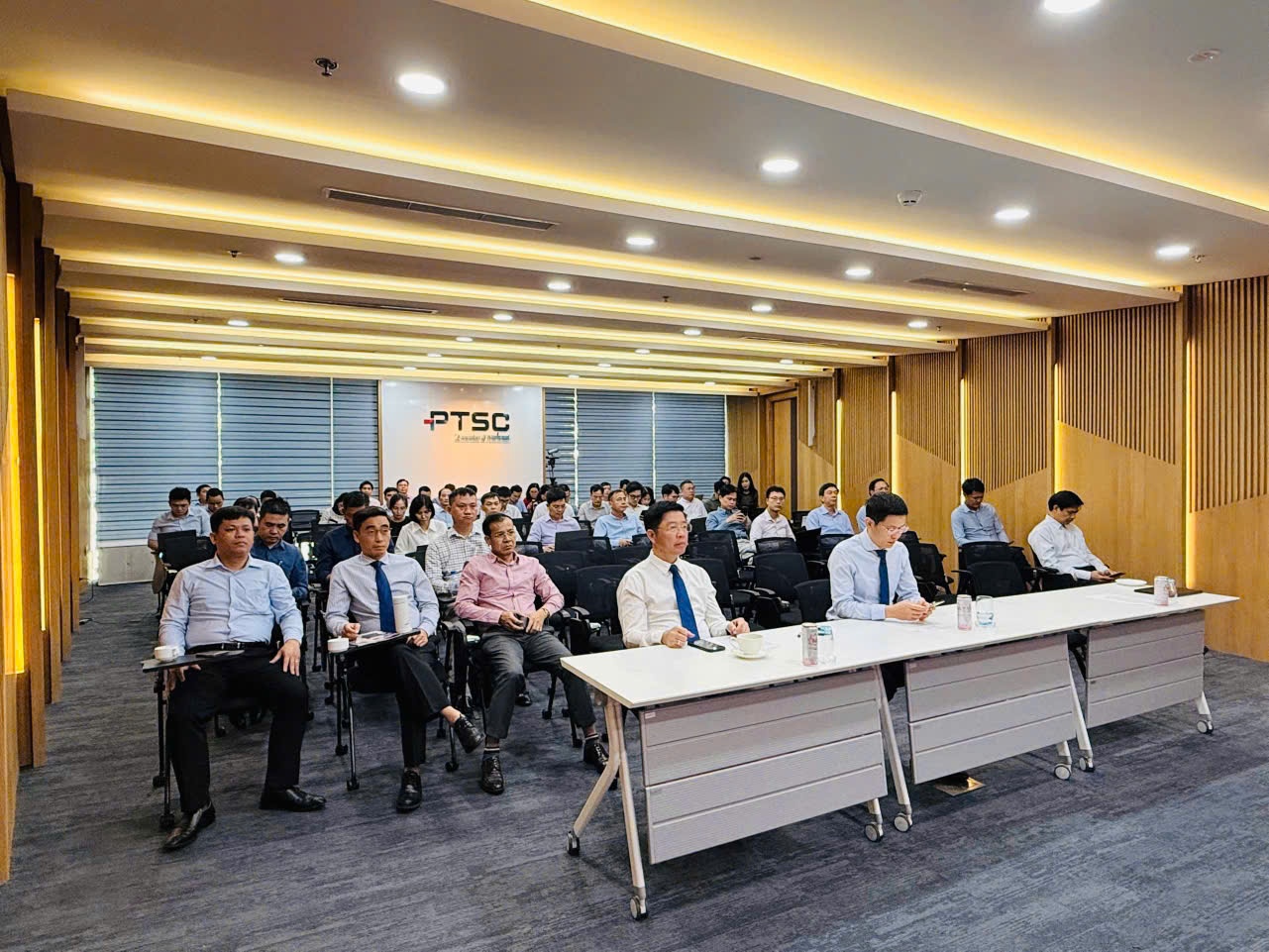 Petrovietnam tham dự Hội nghị toàn quốc về đột phá phát triển khoa học, công nghệ, đổi mới sáng tạo và chuyển đổi số quốc gia Petrovietnam tham dự Hội nghị toàn quốc về đột phá phát triển khoa học, công nghệ, đổi mới sáng tạo và chuyển đổi số quốc gia