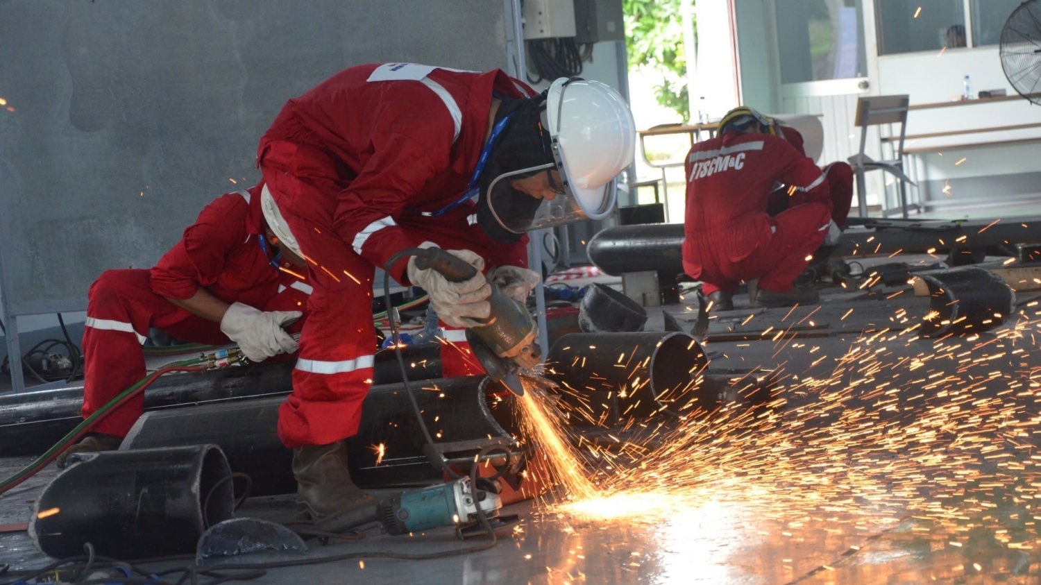 CĐ DKVN thúc đẩy người lao động đổi mới tư duy, tích cực thi đua lao động sáng tạo