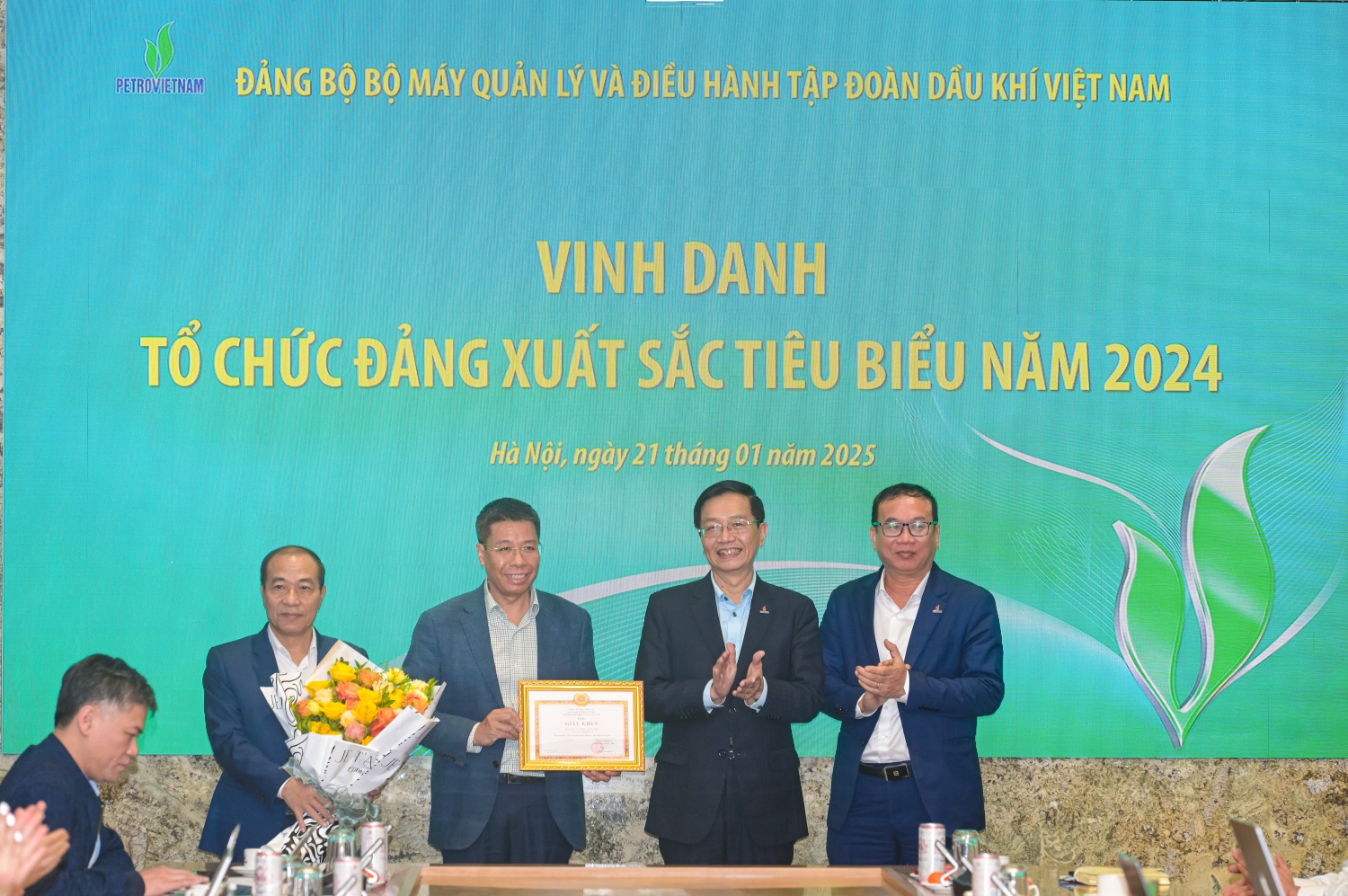 Đảng ủy Bộ máy quản lý và điều hành Tập đoàn hoàn thành xuất sắc công tác năm 2024