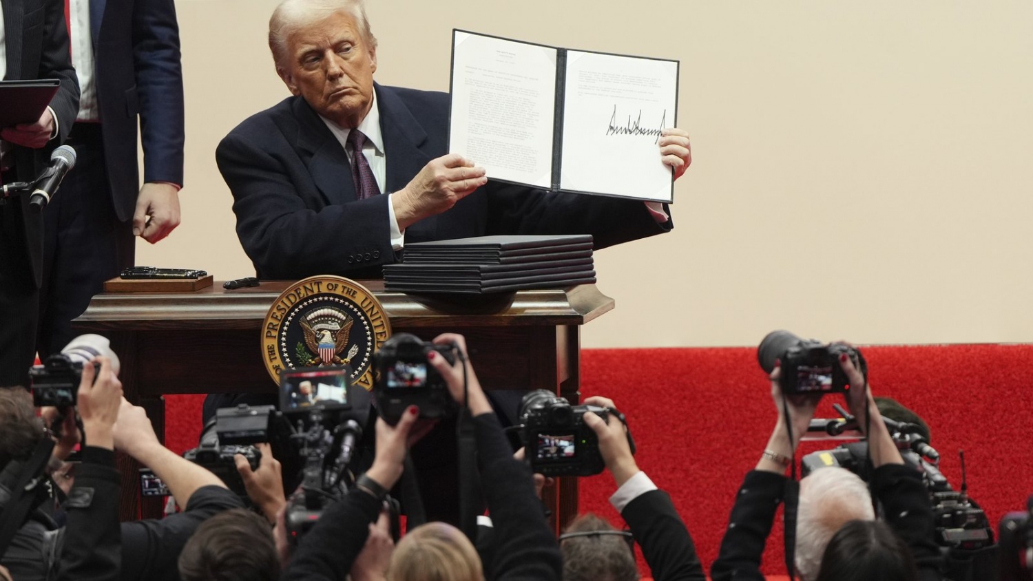 Tình hình chuyển đổi năng lượng của Mỹ trước khi ông Trump rút khỏi Hiệp định Paris