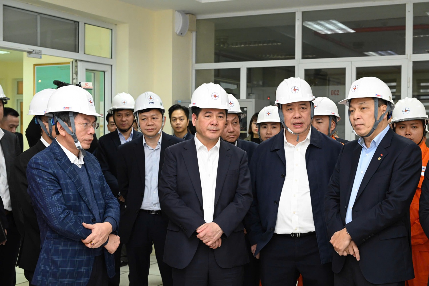 Bộ trưởng Nguyễn Hồng Diên kiểm tra công tác bảo đảm cung ứng điện dịp Tết Nguyên đán 2025 điện