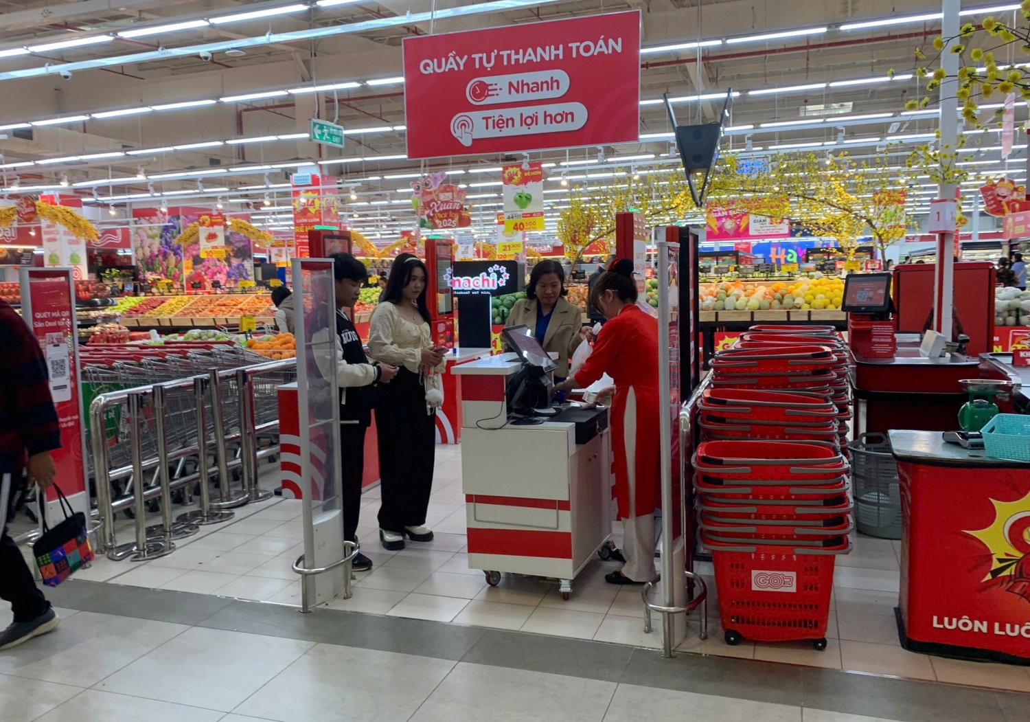 Hà Nội: Nhiều siêu thị, trung tâm thương mại mở cửa trở lại từ mùng 2 Tết