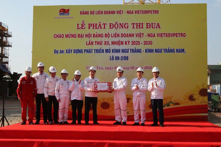 Không khí sản xuất nhộn nhịp, phấn khởi trên những công trình Dầu khí