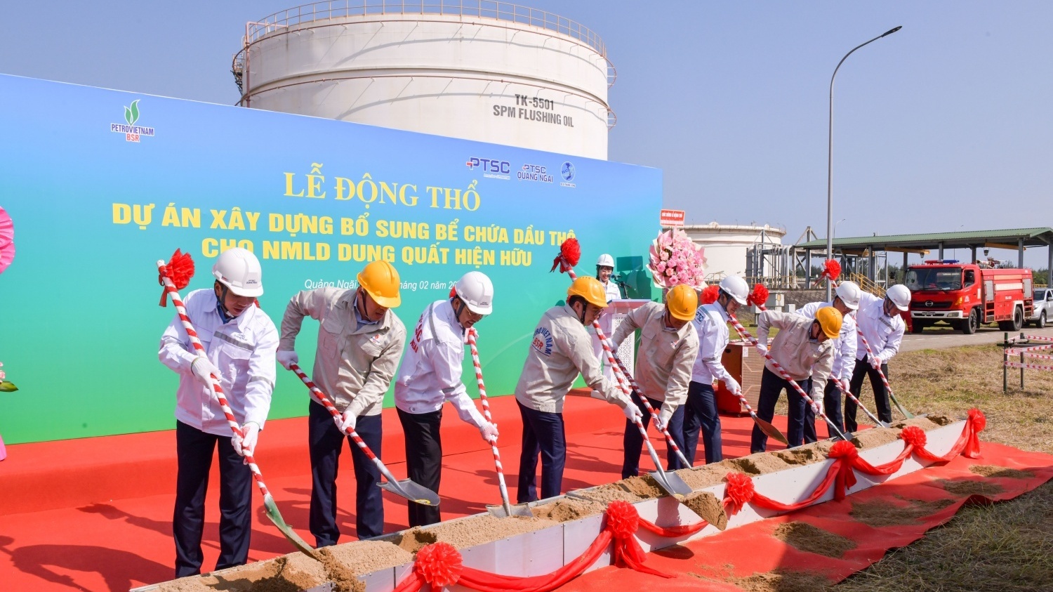 BSR tổ chức Lễ động thổ gói thầu EPC xây dựng bổ sung bể chứa dầu thô cho NMLD Dung Quất hiện hữu